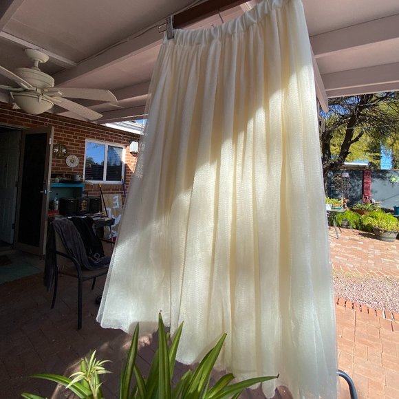 NO BRAND SMALL TULLE SKIRT - Picture 6 of 7